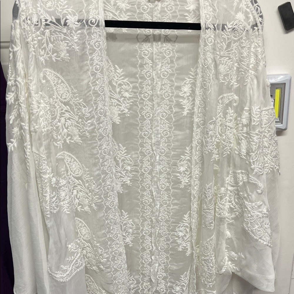 Elegant Sundance Cream sheer coverup Kimono